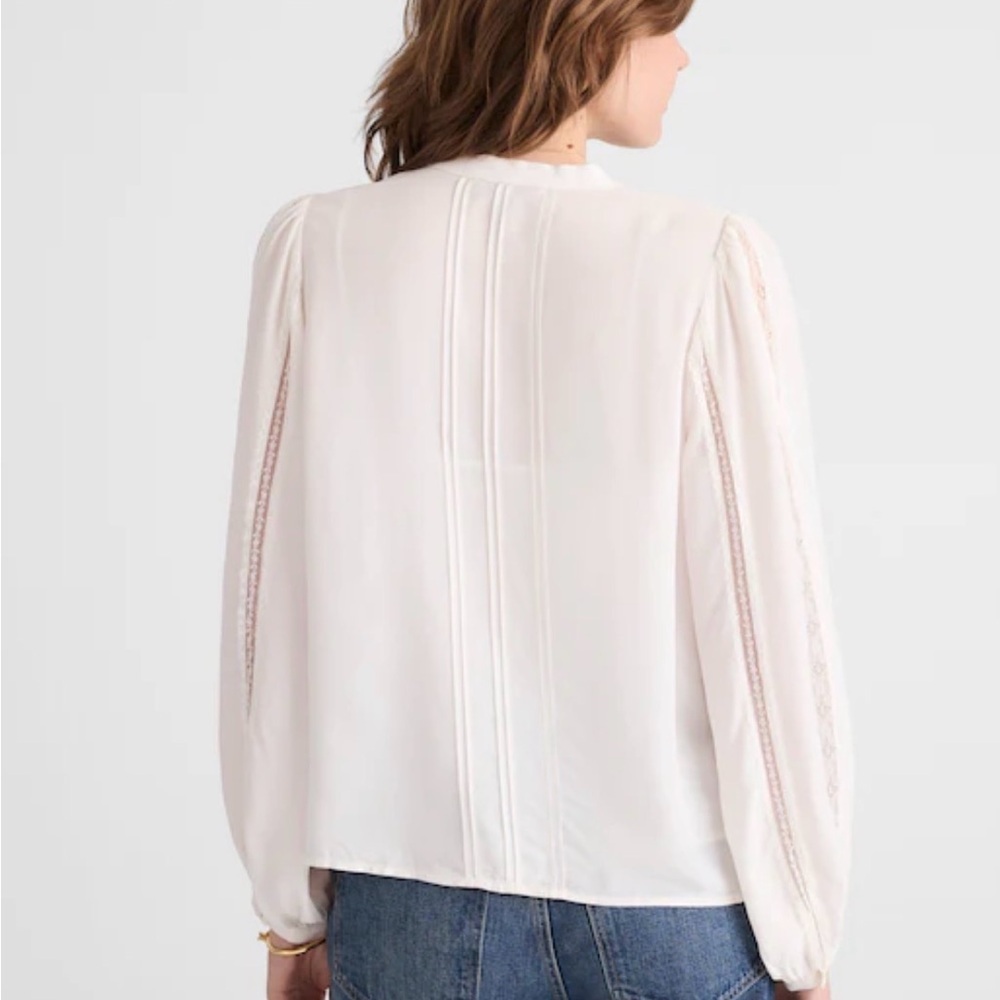 Lace-Insert Button-Up Long-Sleeve Top - Picture 3 of 6